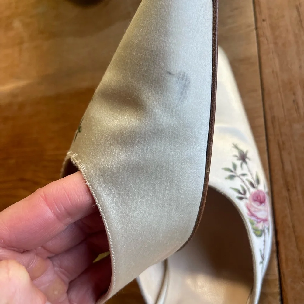 Jimmy Choo Vintage White Floral Women's Wedding Shoes - Picture 6 of 16